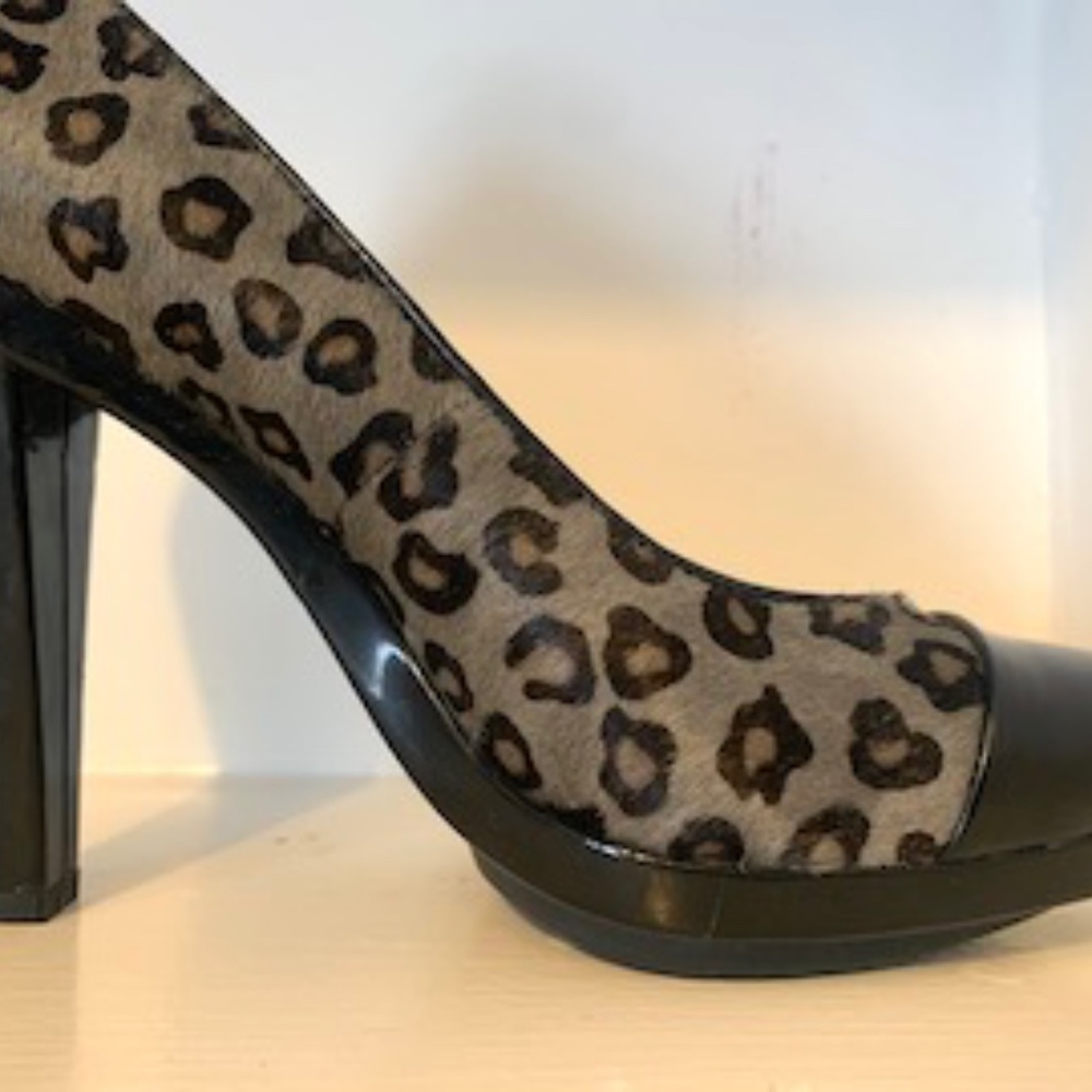 Michael Kors Genuine Calf Hair Leopard Print/ Patent Toe/ 4" Heels size 7.5 M